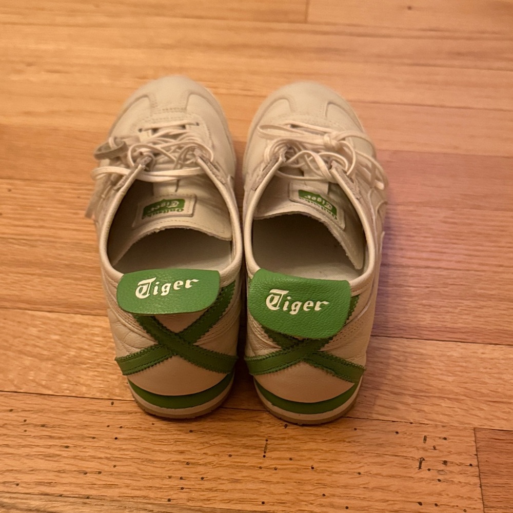 Onitsuka Tiger Sneakers